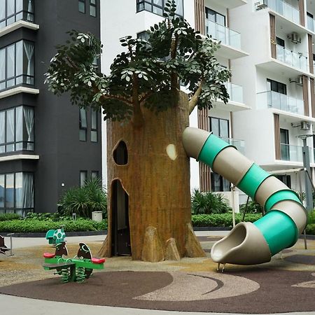 Friends & Family Apartment At Midhill Genting 8Pax Free Wifi Genting Highlands Exterior photo