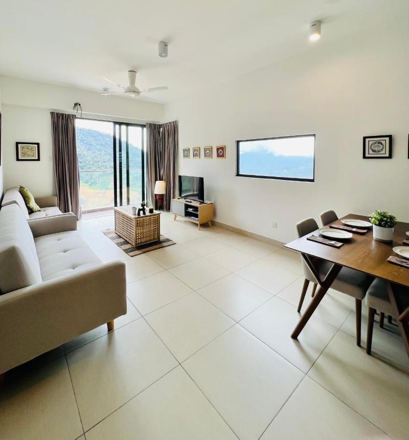 Friends & Family Apartment At Midhill Genting 8Pax Free Wifi Genting Highlands Exterior photo