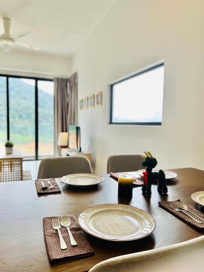 Friends & Family Apartment At Midhill Genting 8Pax Free Wifi Genting Highlands Exterior photo